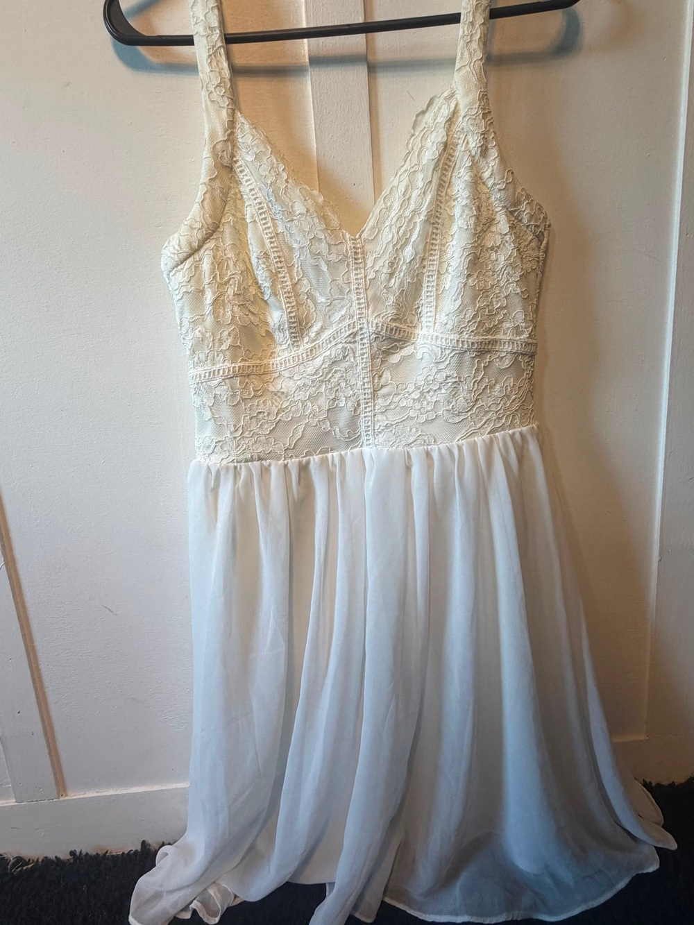 Francesca's Collections Cream Lace Bodice Chiffon Slip Dress